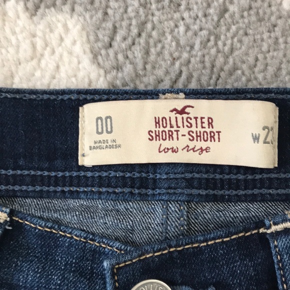 Distressed short shorts - Picture 3 of 3